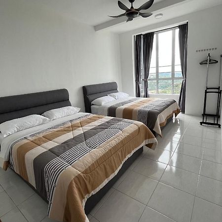 Cameron 1Room Apartment @ Emerald Avenue บรินชัง ภายนอก รูปภาพ