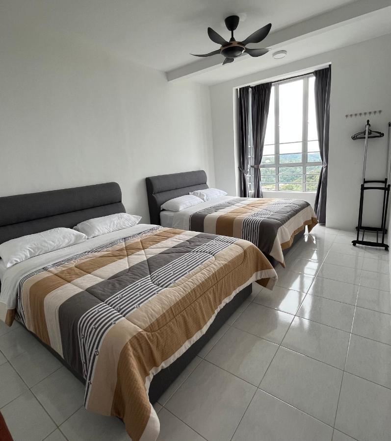Cameron 1Room Apartment @ Emerald Avenue บรินชัง ภายนอก รูปภาพ