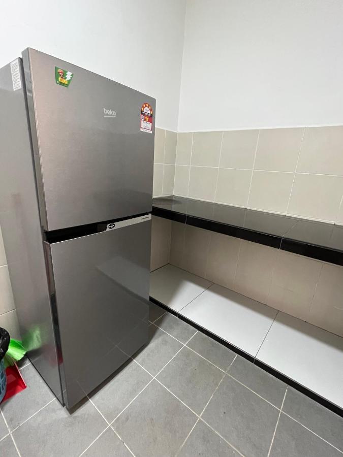 Cameron 1Room Apartment @ Emerald Avenue บรินชัง ภายนอก รูปภาพ