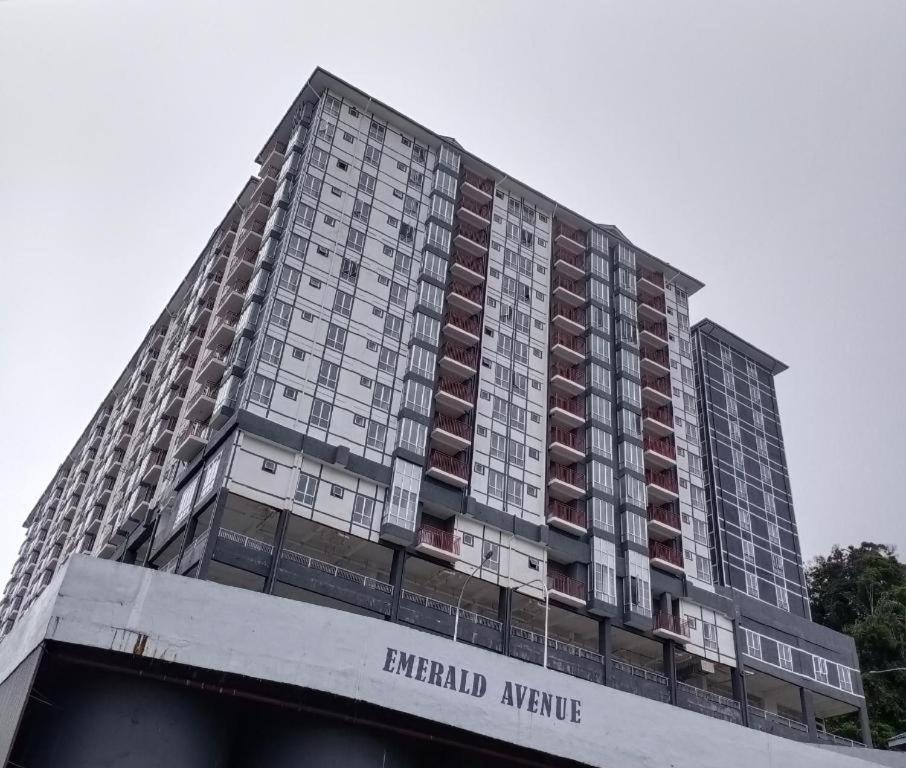 Cameron 1Room Apartment @ Emerald Avenue บรินชัง ภายนอก รูปภาพ